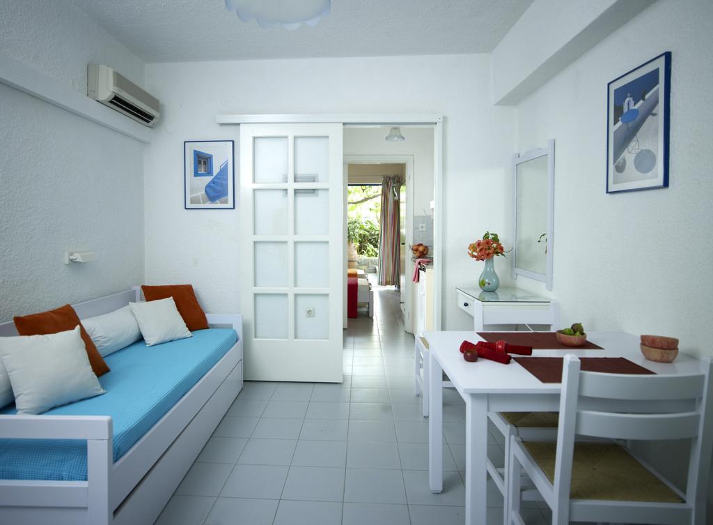 Ninetta'S Studios Poros Town Zewnętrze zdjęcie