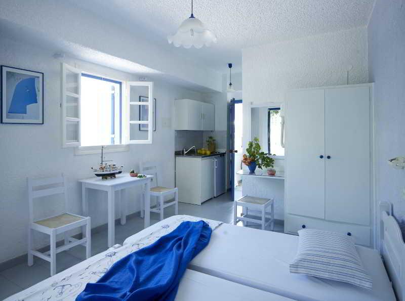 Ninetta'S Studios Poros Town Zewnętrze zdjęcie